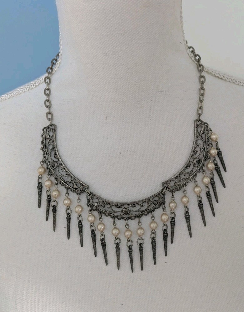 Vintage Victorian Style Bib Necklace Faux Pearl Elegant Statement