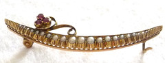 Antique Edwardian 15K Gold, 21 Pearl & 3 Almandine Garnet Crescent Brooch
