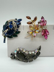 VTG lot of 4 Juliana Rhinestone brooches Open back prong set floral
