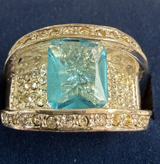 VTG. SZ.7 BLUE TOPAZ COLOR CLEAR CRYSTALSDOME COCKTAIL RING