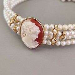 Vintage Cameo Collar Necklace Acrylic Faux Pearl Wired Four Row Expandable 11″
