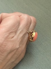 Vintage 14k gold and Solitaire Cabachon “Angel Skin” coral ring 7 -1/4