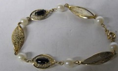 VINTAGE 1/20 14K GOLD FILLED 7 ” PEARL & BLACK ONYX FILIGREE STATION BRACELET