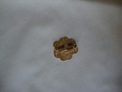 Vtg Samuel Huang Cloisonne Cherry Blossom Black Red Enamel Gold Tone Scarf Clip