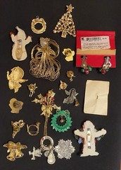 Vintage Christmas Holiday Jewelry Lot Brooches / Pins ~ Earrings ~ Key Ring