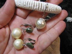 LOT P21 – 8 pc VINTAGE PEARL & SEED BEAD NECKLACE EARRINGS BRACELET RING CLUTCH