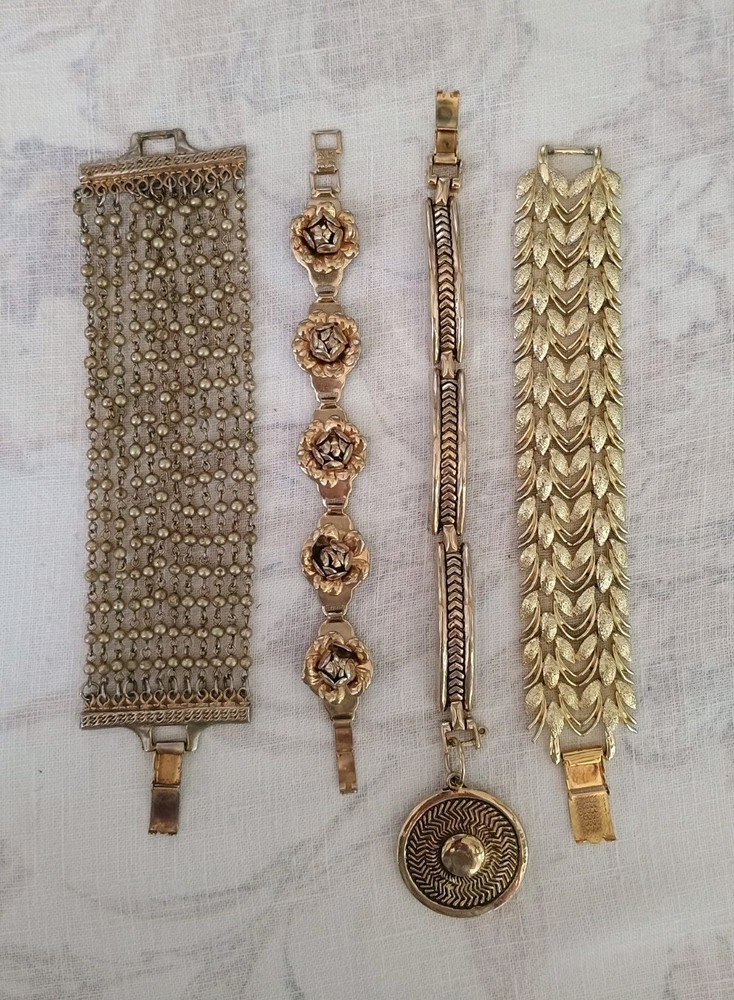 Vintage Jewelry Bracelet Lot Gold Tone Coro Sweetheart Roses Medallion Charm 7″