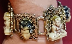 Bracelet Vintage Selro Selini Gold Tone Thai Goddess & Buddhas 1940’s