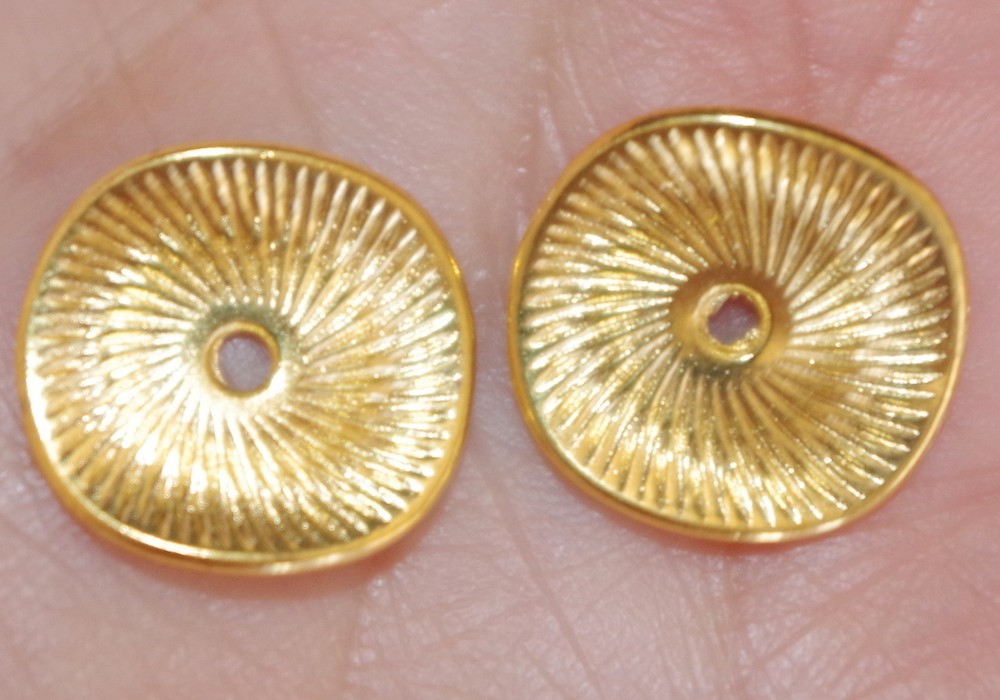 VINTAGE GORGEOUS DIAMOND CUT GOLD FILLED JACKETS FOR EARRINGS USE W ANY STUDS