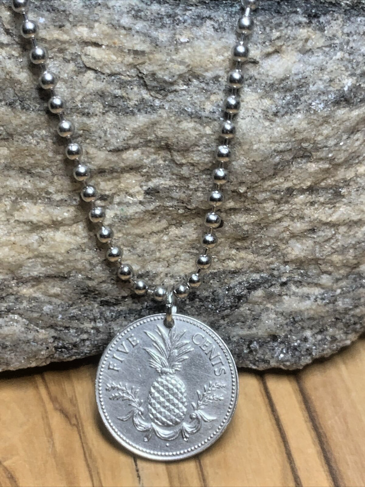 1981 Bahamas 5 Cents Vintage COIN PENDANT and chain Pineapple. A1