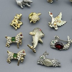 Vintage Tiny Animal Brooch Lot Of 17 Rhinestones Horses Whales Elephant Birds
