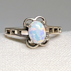 Sterling Silver Australian White Opal Ring Oval Cabochon Size 8 Vintage 2.5g