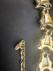 Vintage White Thermoset Leaf Link Choker Necklace Gold Tone Adjustable
