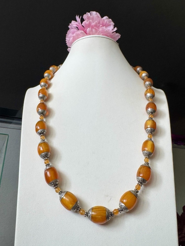Vintage Style Ethnic Indo/Tibet Tribal Theme Silver Capped Amber Resin Necklace