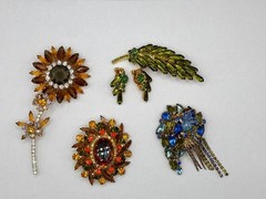 Vintage Lot of Jewelry Juliana Brooch and Earring Set. Flower. Rhinestones