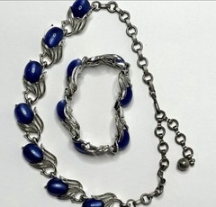 Vtg 1950s Lisner Signed Cobalt Blue Cabochon Leaf Necklace Bracelet Demi Parure