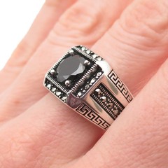 925 Sterling Silver Vintage Real Black Spinel & Marcasite Ring Size 11.25