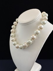 Vintage Anne Klein Glamorous Lg. Faux Pearl Necklace Lustrous White & Gold Tone