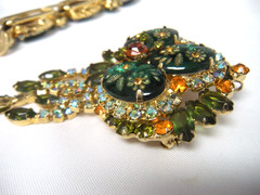 DeLizza & Elster Juliana intaglio floral jeweled bracelet brooch set green