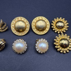 Lot of 4 Pairs Vintage Gold Tone Clip On Earrings Costume Jewelry Pearl