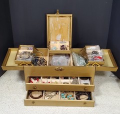 Vintage Estate Costume Jewelry Lot Retro MCM Modern Gold Silver Color (shelf)