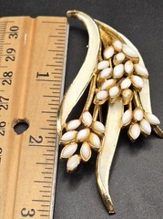 Mode Art Brooch Pin Gold Tone White Beaded Estate Statement MCM Signed Vintage