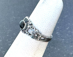 Vintage Sterling Silver 925 Pinky Ring Black Stone Floral Ornate Petite Size 4