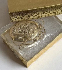 N/C 12k Gold Filled Chain & Etched Floral Locket Pendant Necklace