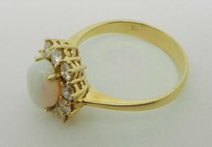 Vintage 18K Yellow Gold White Opal Diamond Ring Size 7.75 – LB3051