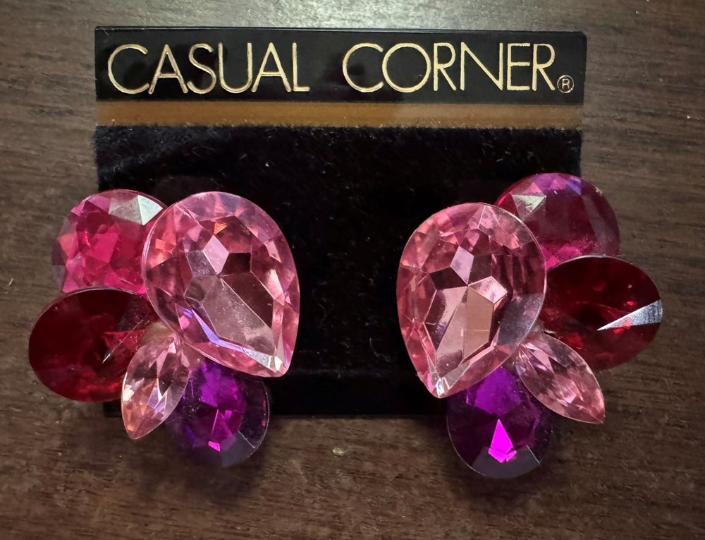 Vintage CASUAL CORNER Fun-Chunky-Flashy Clip Earrings. REDS/PINK/PURPLE Worn 1X