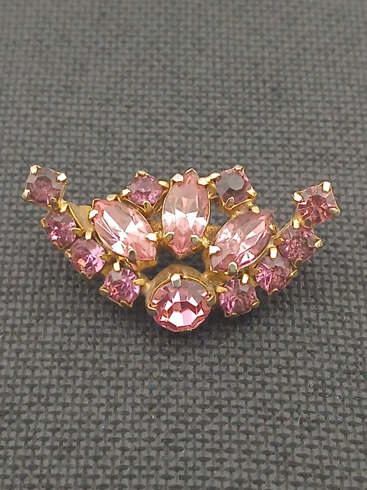 KRAMER OF NEW YORK vintage goldtone prong-set pink stones dainty brooch
