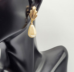 Art Deco Style Faux Pearl Teardrop Gold Tone Scallop Fan Classy Mermaid Earrings