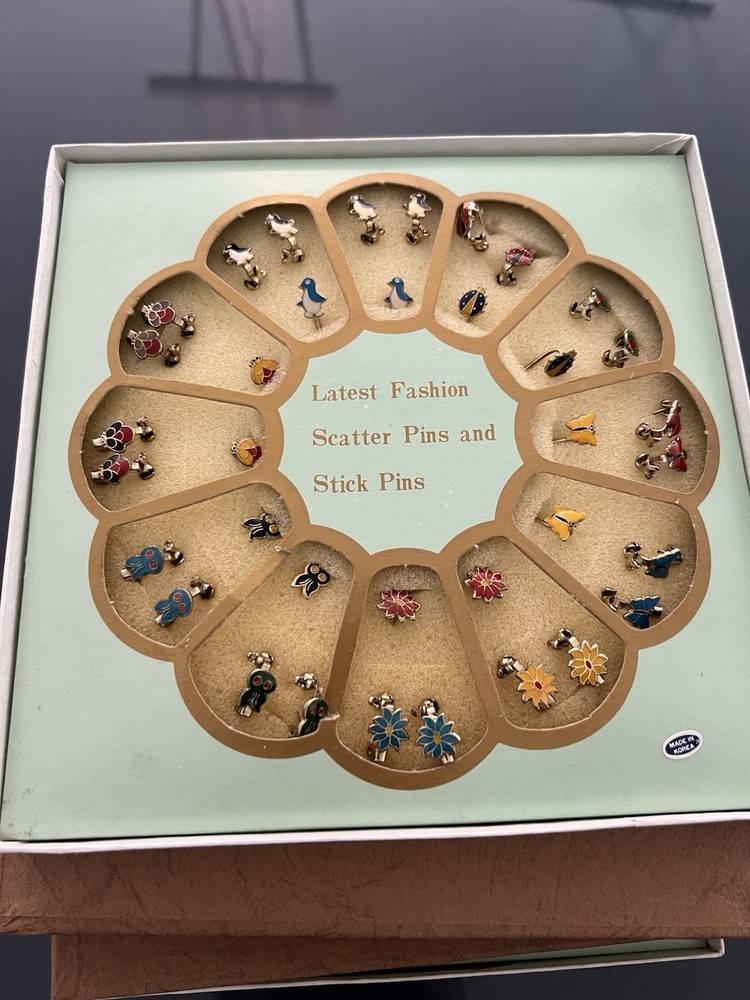 Lot Of Deco Retro & Vintage Small Scatter & Stick Pins Various Designs & Animals