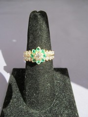 ANTIQUE BRISTOL 14K YELLOW GOLD TIERED EMERALD DIAMOND CLUSTER HALO RING