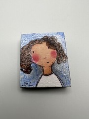 Vintage Hand Painted Girl Brooch 4.5cm x 3.8cm BB1