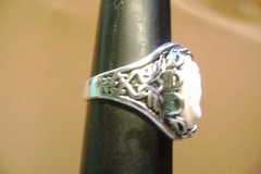 NIB- VINTAGE STYLE PINK RESIN VICTORIAN LADY SIZE 8.5 SILVER TONE RING