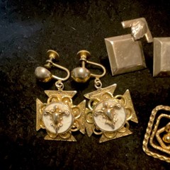 Vintage Mixed Earrings screw back Lot 6 Pcs Gold Silver Tone Metal No Stone