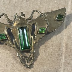 Art Nouveau Deco Egyptian Revival Winged Scarab Brass Green Stones Brooch Pin