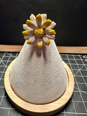 Vintage 1960s Mod Enamel Daisy Flower Ring – Size 5