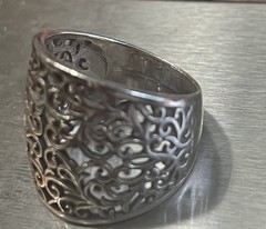 Vintage Sterling Silver 21mm Wide Filigree Ring 6.1 Grams Size 7