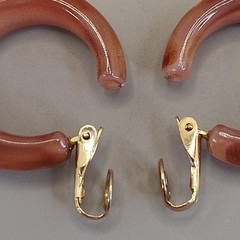 Vintage Hoop Clip On Earrings Speckled Acrylic Brown 1″