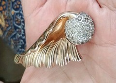 Vintage 1950s Hollywood Regency Jomaz Brooch Clip-on Earring Set Signed Sparkly