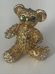 Vintage GoldTone Unique Textured Green Eyed Rhinestone Teddy Bear Brooch BX6