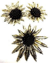 Vintage SARAH COVENTRY SUNFLOWER w/Amber Lucite Clip-on Earrings/Brooch/Pendant