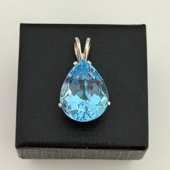 925 Sterling Silver Natural Swiss Blue Topaz Teardrop Pear Pendant 20 Carats