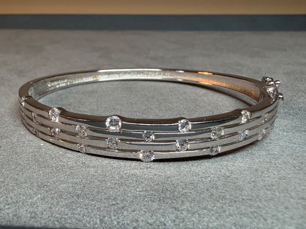 SW 925 Sterling Silver Flush CZ Cubic Zirconia Hinged Bangle Bracelet 7″ Inches