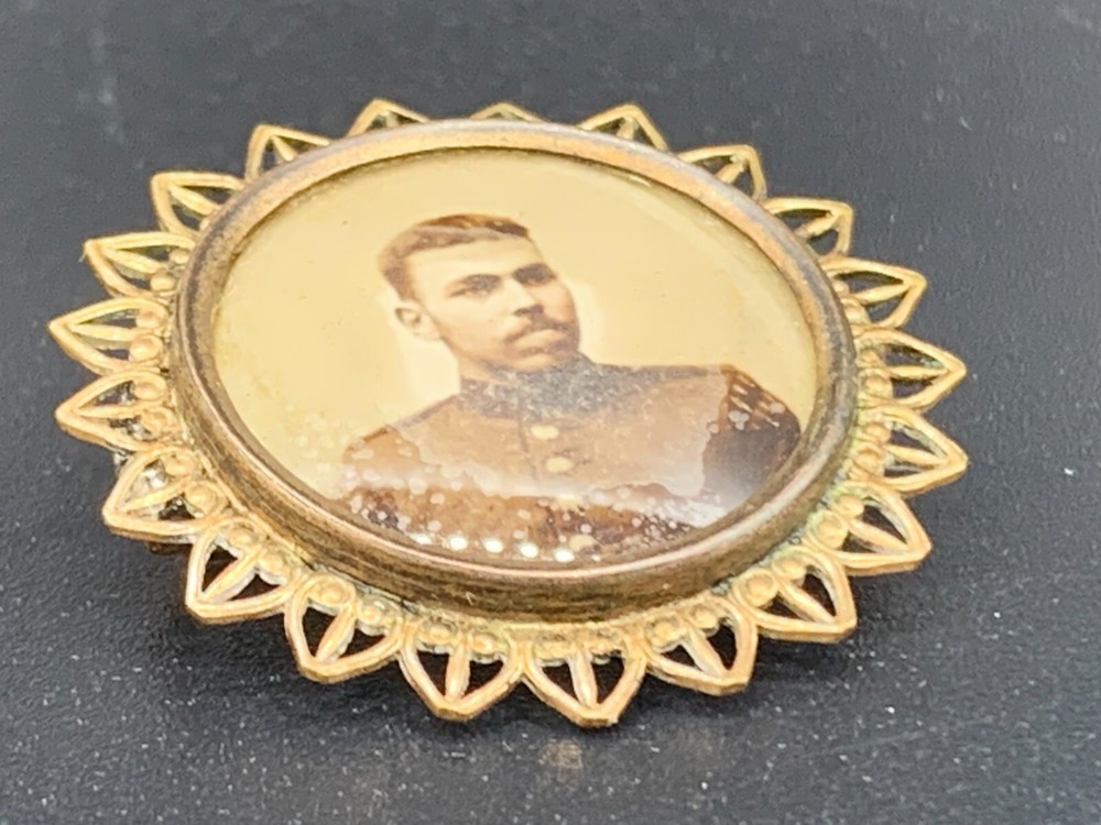 Antique Gold Filled Mourning Soldier Officer Photo Pin Brooch Marked c.1920’s