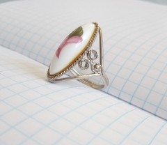 Vintage Beautiful Ring Ukraine Women’s Jewelry size 8.5