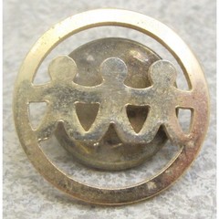 Vintage I J W U United Way Children Holding Hands Union Made #10 Pin Brooch