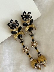 Lois Ann Vintage 80s Gold Crystal Clip On Earrings Black Glass Beads Statement